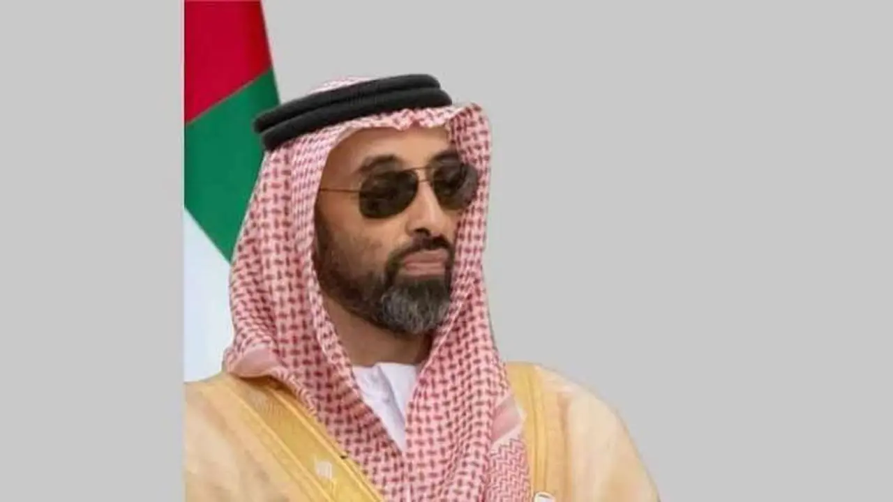 مكانة عالمية.. طحنون بن زايد يوضح دور القطاع الصناعي في دعم ريادة الإمارات بمجال الذكاء الاصطناعي